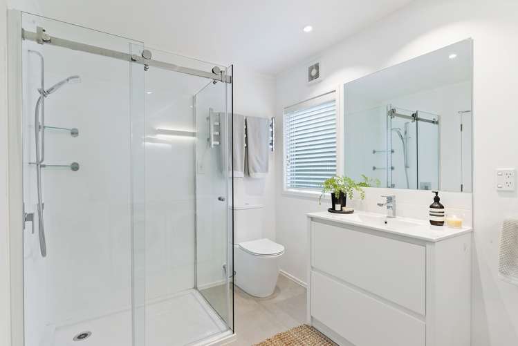 2/36 Pemberton Avenue Bayview_15