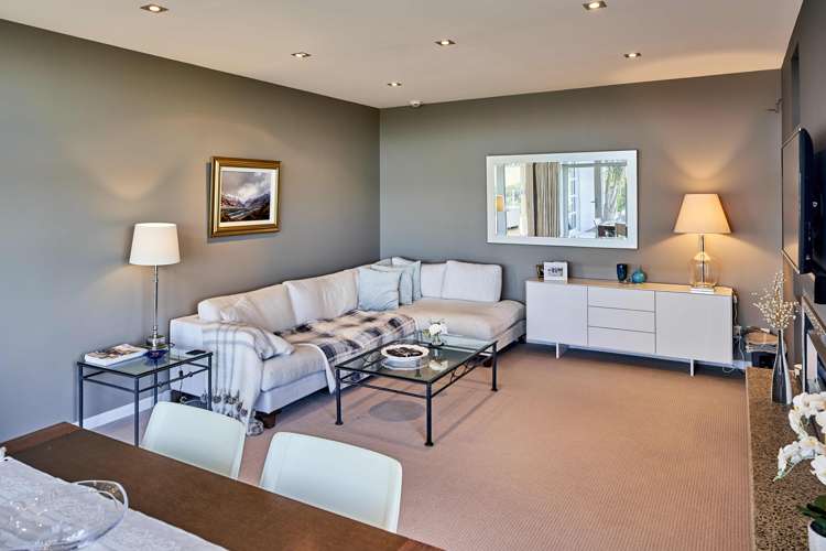 14 Dornoch Place Papakowhai_11