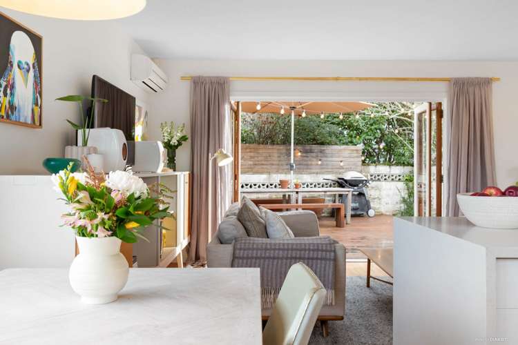 36 Mcphail Street Birkdale_3