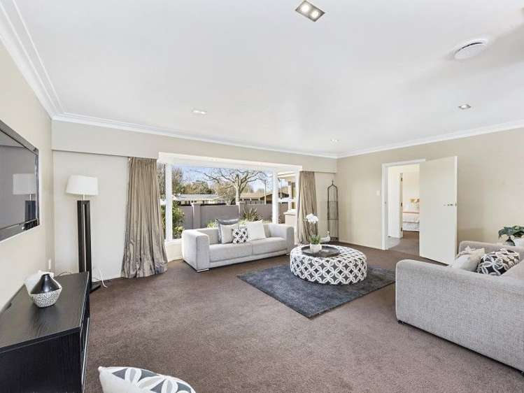 735 River Road Chartwell_9