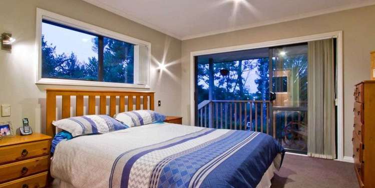 53 Helleur Road Massey_6