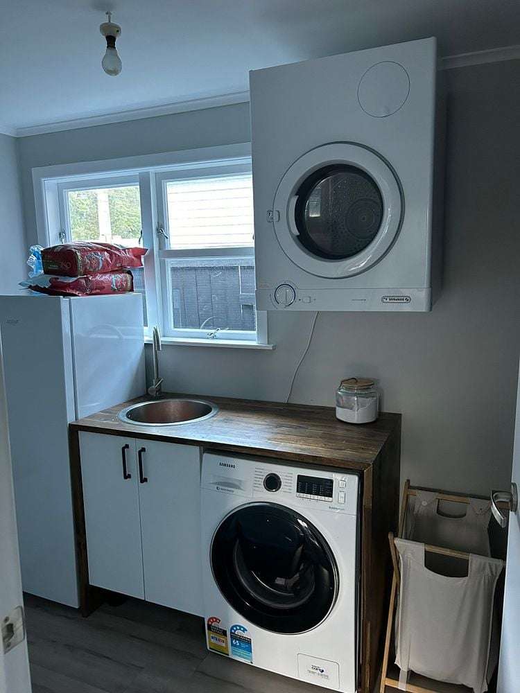 56 Sunny Grove Wainuiomata_9