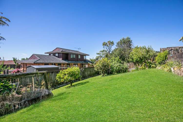 73 Bradbury Road Botany Downs_17