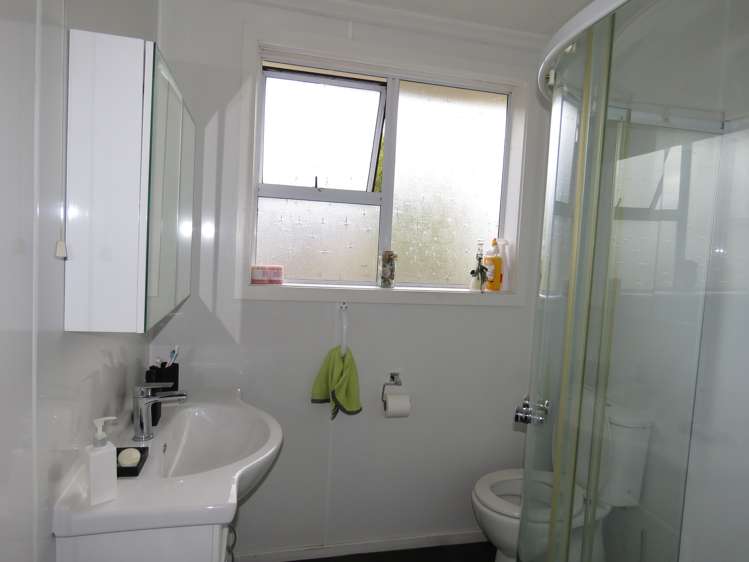 18 Lyon Street Glengarry_12