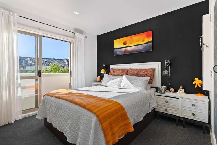 17/21 Hunters Park Drive Three Kings_7