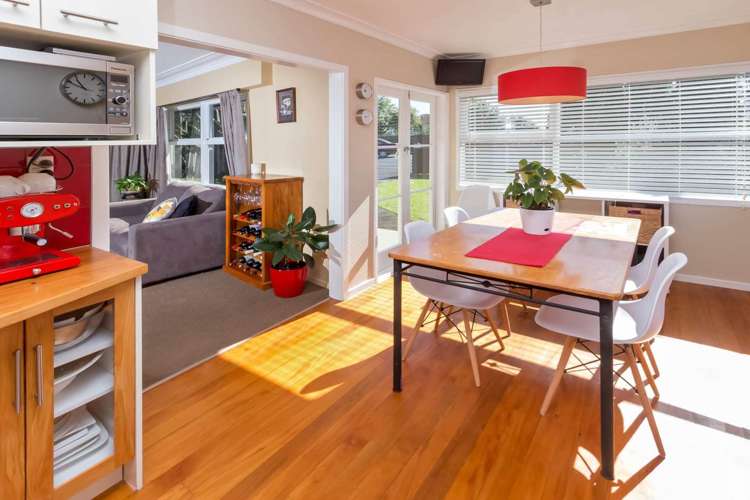 75 Hutchinsons Road Bucklands Beach_9