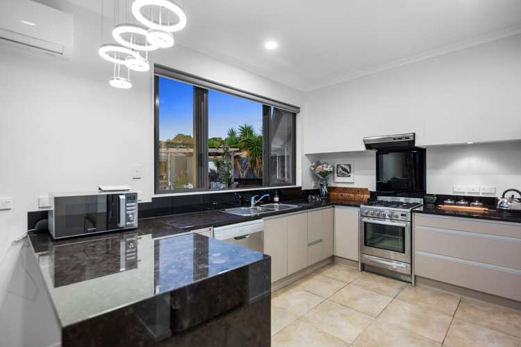 157 Barrett Road Riverhead_7
