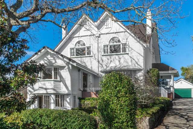 1930s Architecture In Grand Style