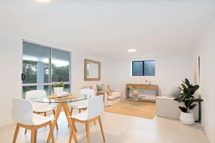 96 Pupuke Road Hillcrest_28