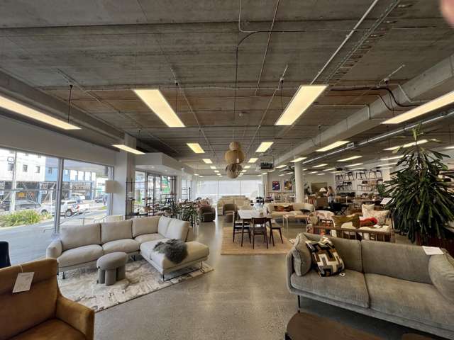 Stacks is looking for a neighbour!