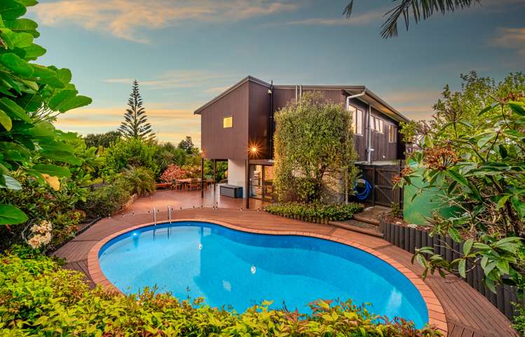 8 Estelle Place Farm Cove_28