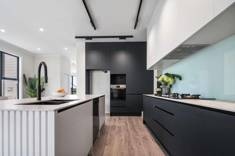 30 Black Shed Road Flat Bush_5