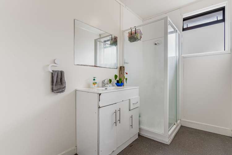 3 Quennell Avenue Favona_11