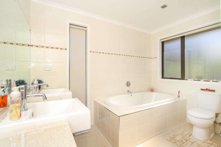 29 Whangaparaoa Road Red Beach_13