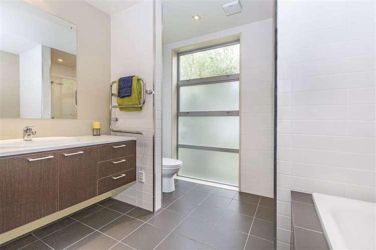 31d Wairarapa Terrace Merivale_12