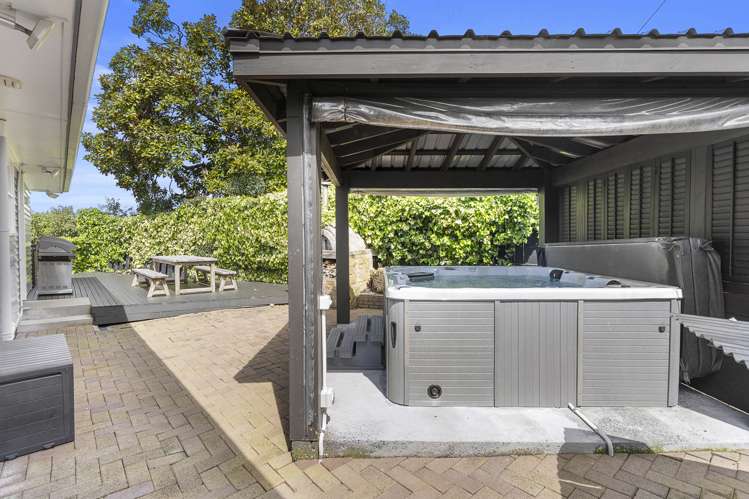 5b Tirimoana Road Te Atatu South_22