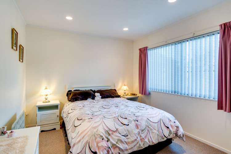 4 Regent Way Taradale_9