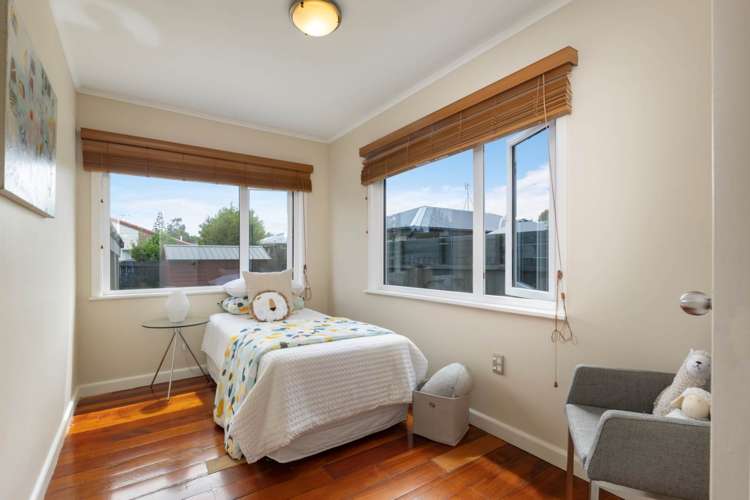 125 Seabrook Avenue New Lynn_12