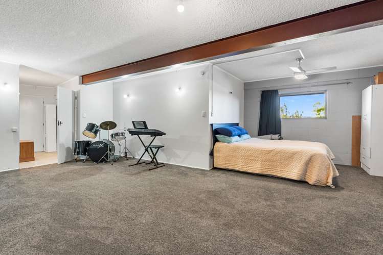 9 Sylvania Drive Matua_12