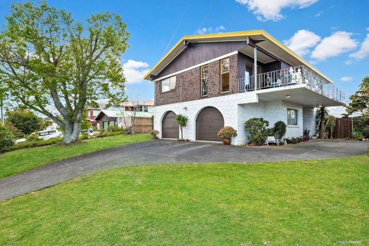 12 Royal Road Massey_2