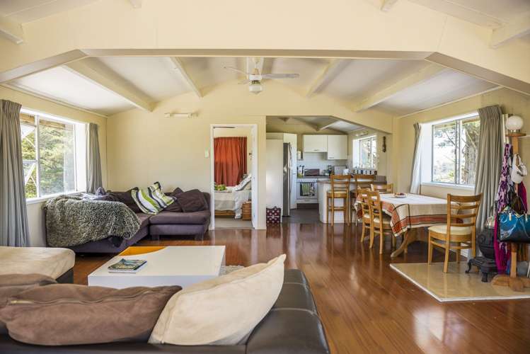 47 Karepo Lane Paparoa_16