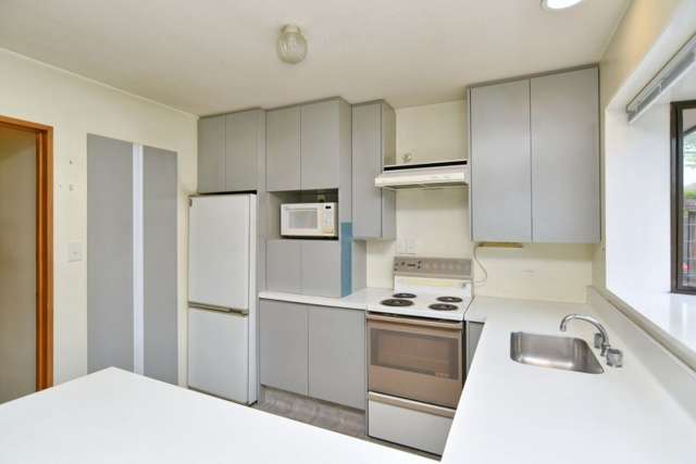 1/49A Regency Crescent Redwood_4