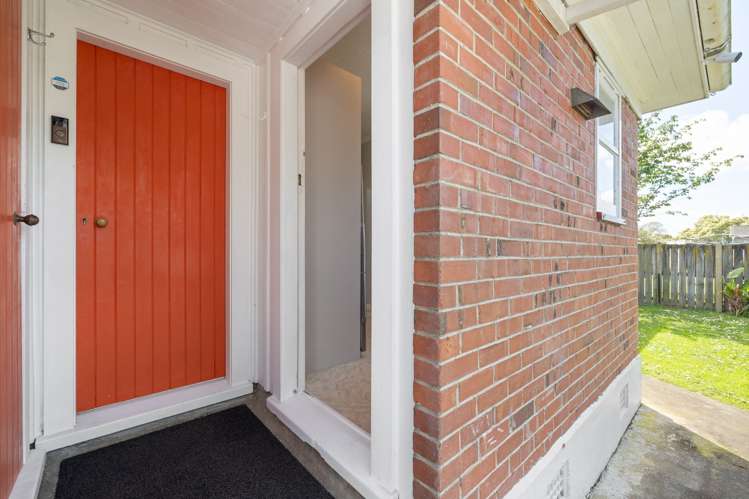 19 Savage Crescent West End_18