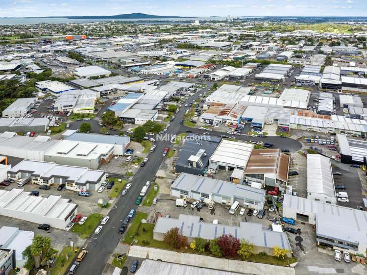 1 Colway Place Wairau Valley_14