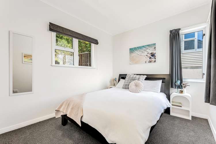 20 Elphinstone Avenue Strathmore Park_13