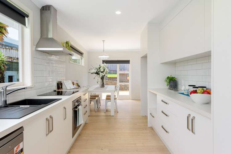 9 Russell Place Brookfield_2