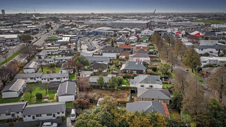 19 Defoe Place Waltham_24