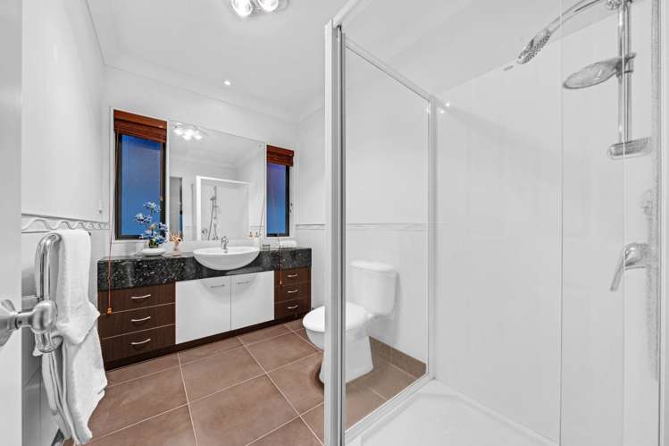 19 Malahide Drive Flat Bush_14