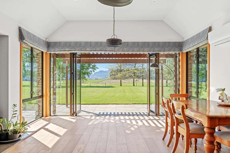 38 Sarginson Lane Wanaka_19