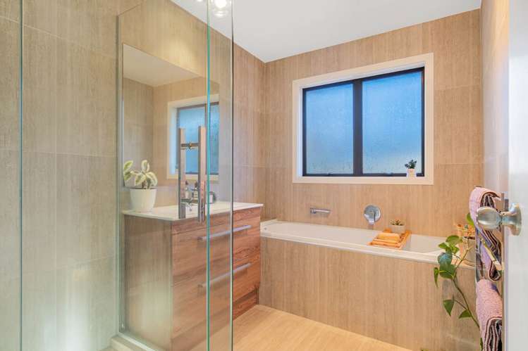 32 Bellbird Rise Murrays Bay_29
