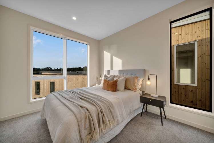 4/27b Hudson Bay Road Hobsonville_13