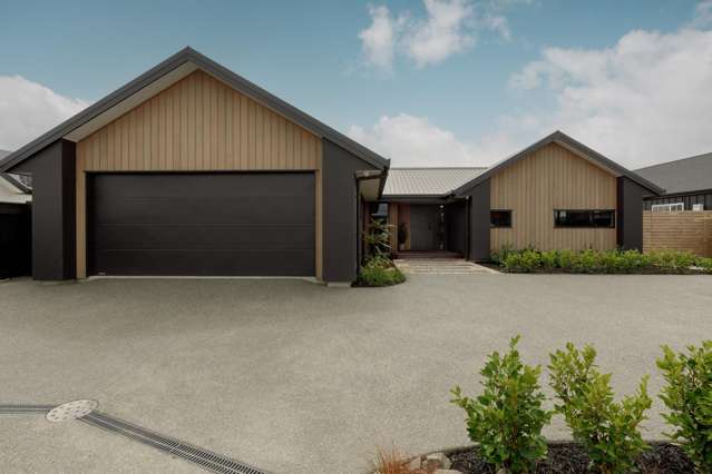 Stunning Opportunity in Mapua Village
