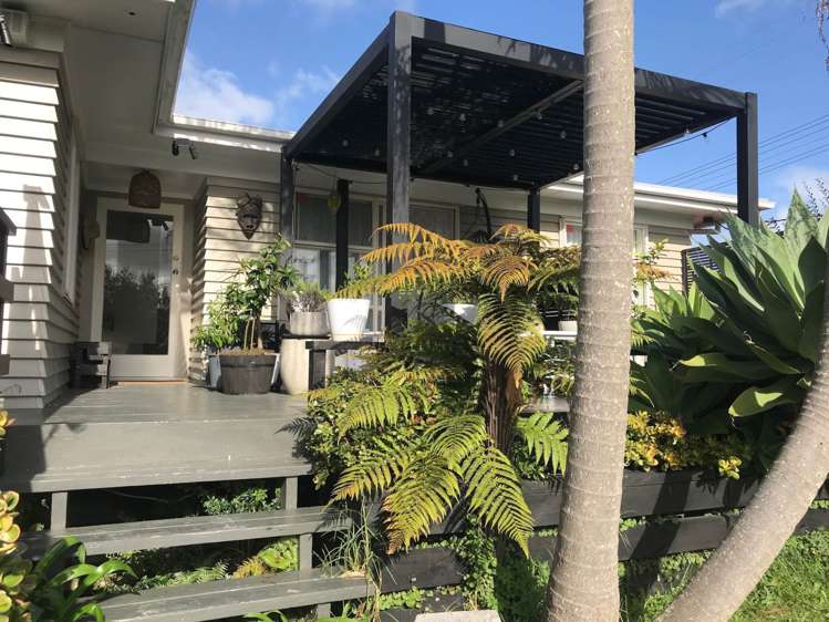 8 Barbary Avenue Kelston_2