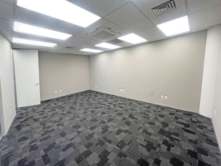 Level 1/22 Amersham Way Manukau_3