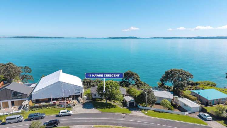 11 Hawke Crescent Beachlands_3