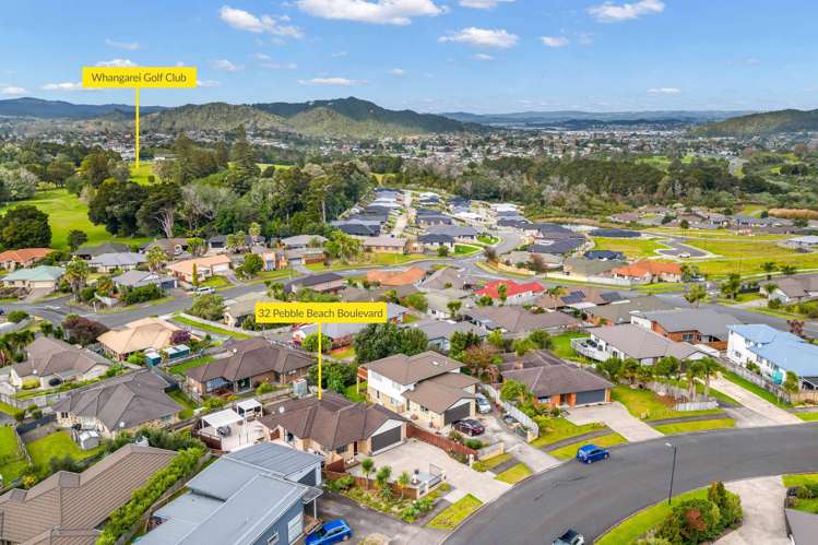 32 Pebble Beach Boulevard Te Kamo_19