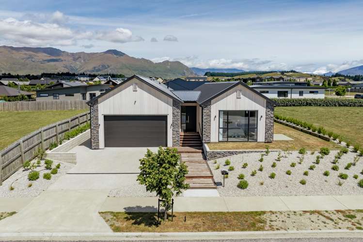 11 Rua Street Albert Town_33