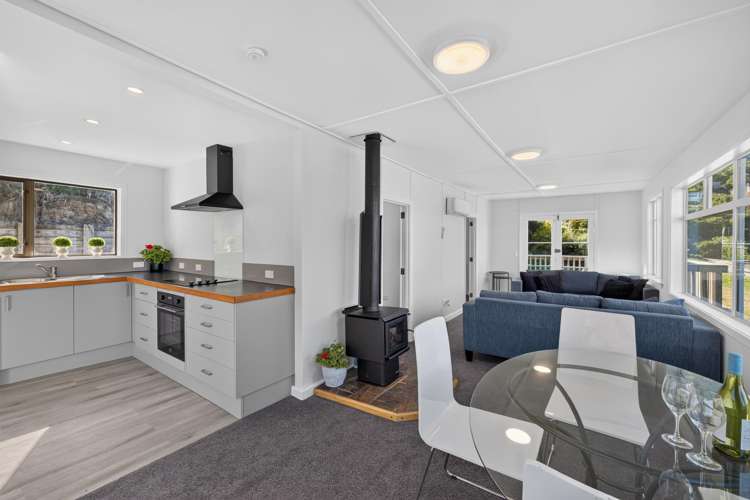 20 Te Wharau Lane Charteris Bay_10