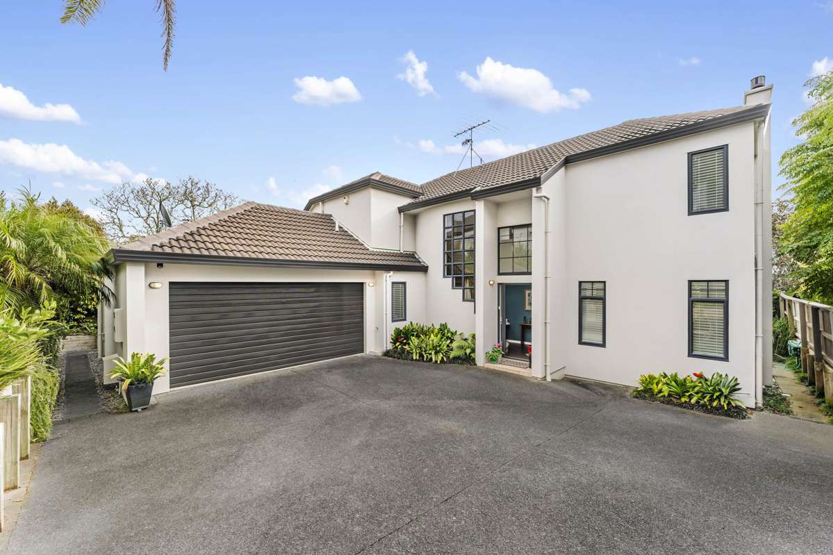 88B Waiatarua Road_0