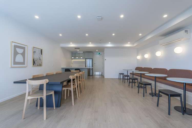 106/1817A Great North Road Avondale_10