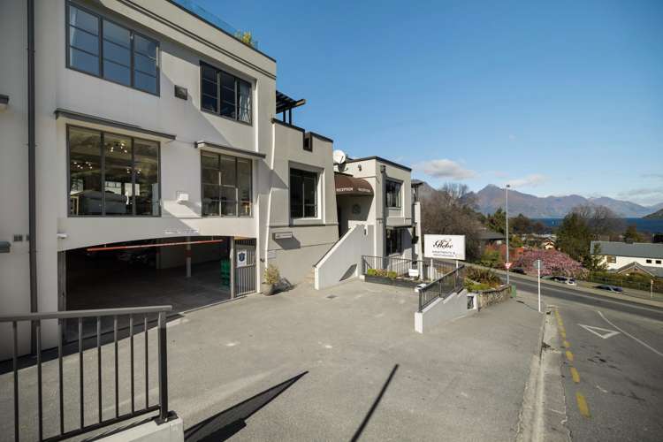 Unit 202/1 Beetham Street Queenstown_11