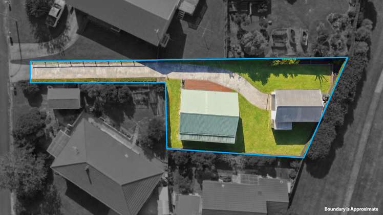 2/11 Hosking Place Clarks Beach_26