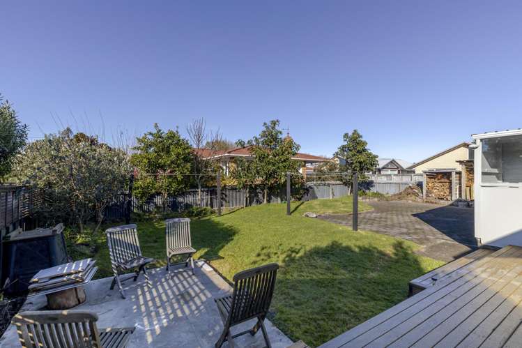 83 Tukapa Street Westown_24