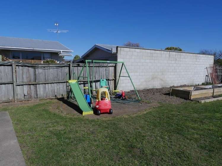 5 Clayton Road Amberley_17