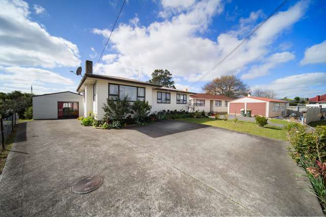 17 Antrim Crescent Otara_1