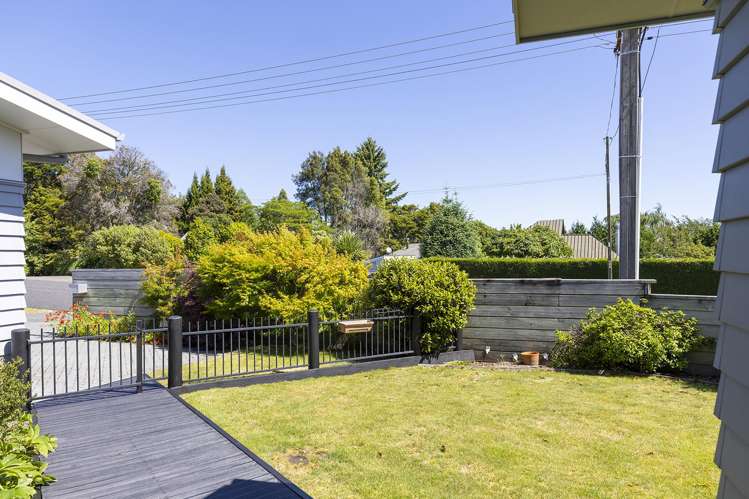 2/30 Ingle Avenue Waipahihi_28